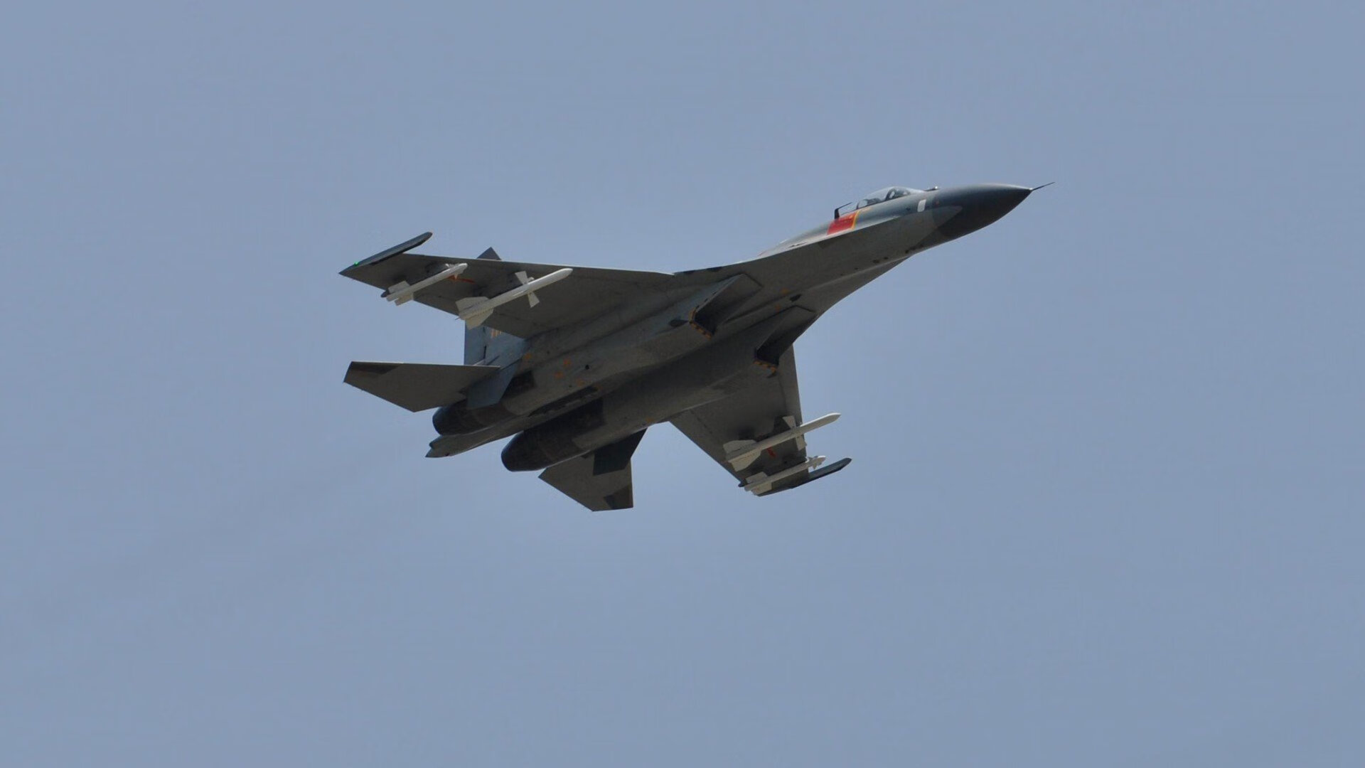 中国篮球联赛观众行为分析及市场营销策略，篮球观众席图片