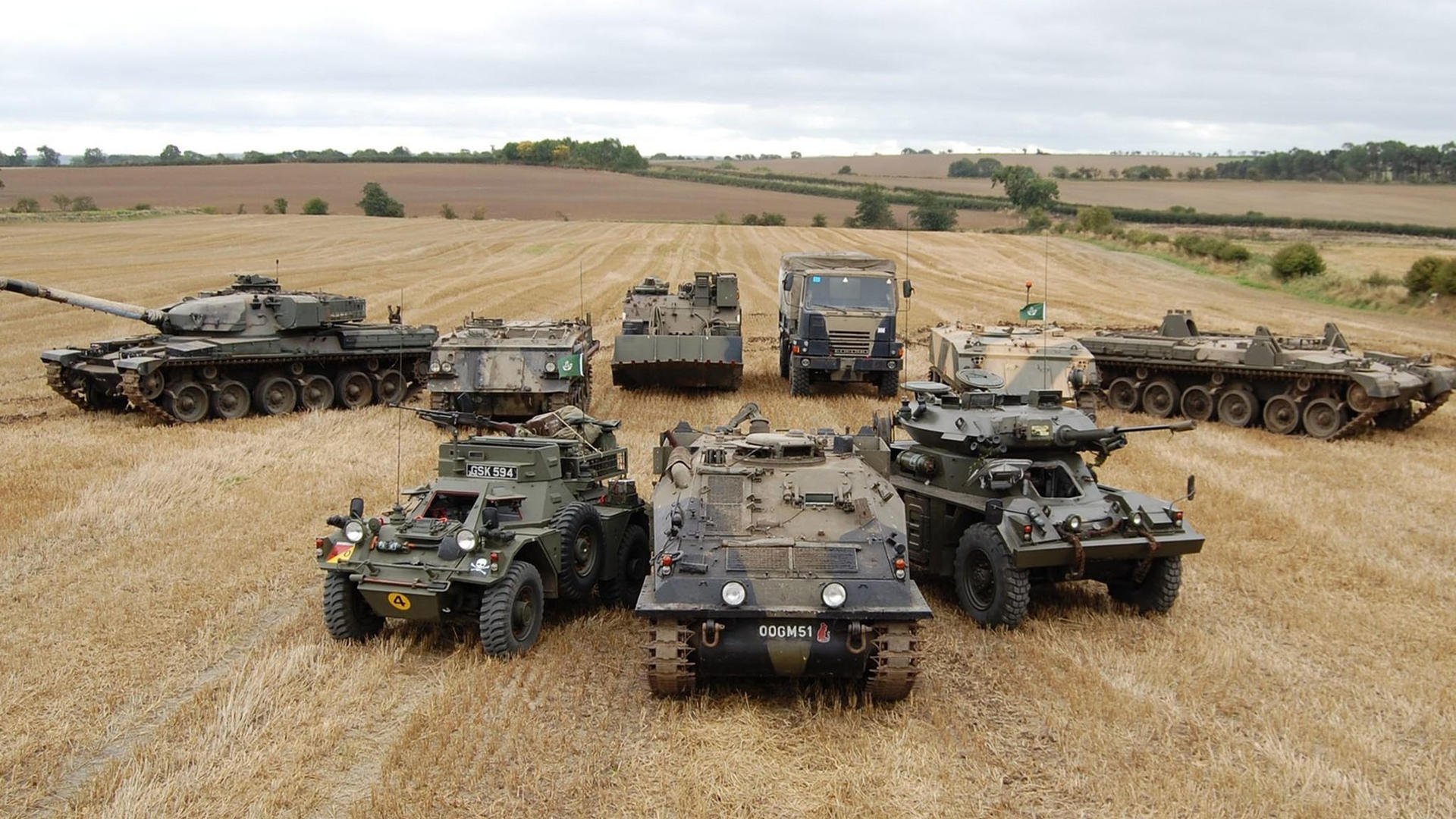 苏炳添参与科技团队共同研发训练仪，苏炳添试训