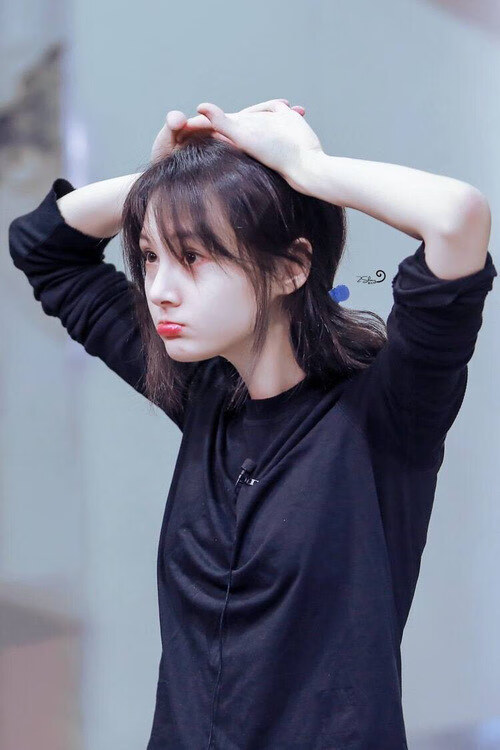 决赛中场控制力决定比赛走向，中场控球